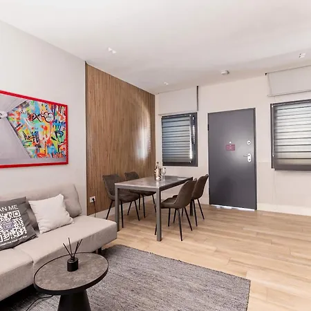 Price Vs Quality - Fully Equipped & Renovated 1br Montenero - Centre * 올비아