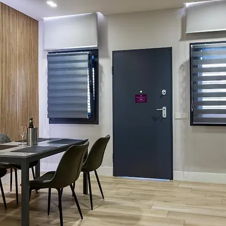 Price Vs Quality - Fully Equipped & Renovated 1br Montenero - Centre * 올비아