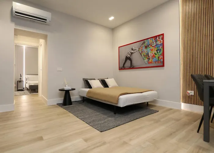 Suite Monte Nero Renovated 1Br Apartment, Central Olbia