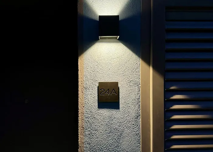 Suite Monte Nero Renovated 1Br Apartment, Central Olbia * Olbia