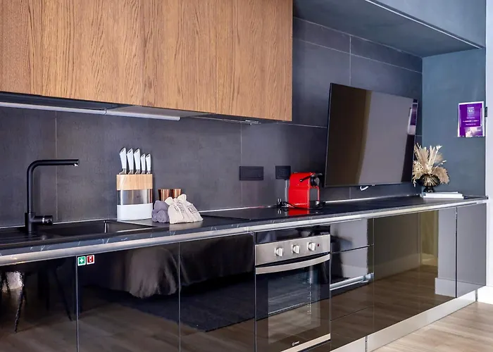 Suite Monte Nero Renovated 1Br Apartment, Central Olbia Olbia