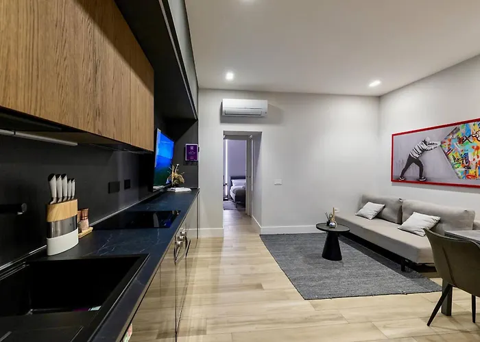 Suite Monte Nero Renovated 1Br Apartment, Central Olbia Apartamento